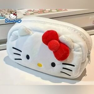 A Sanrio@ Hello Kitty theme organize pencils, pens, markers, learning su…